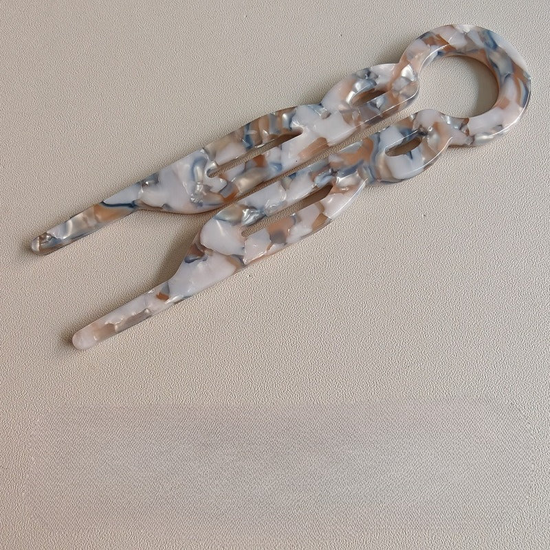 Good Hair Days Magic-Grip Hairpins, 10 Styling Updo U-Pins for Strong Hold Thick, Curly & Long Hair. All Day Discreet Hold for Buns, Half Updos, French Twists.