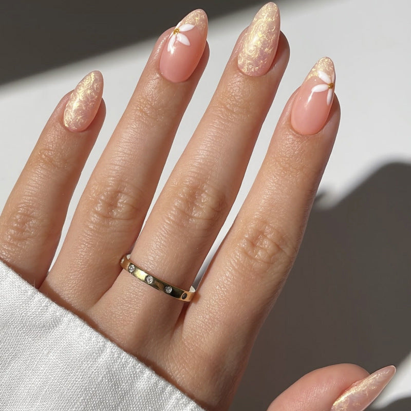 Gilded Daisy nails