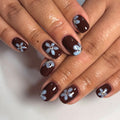Daisy nails
