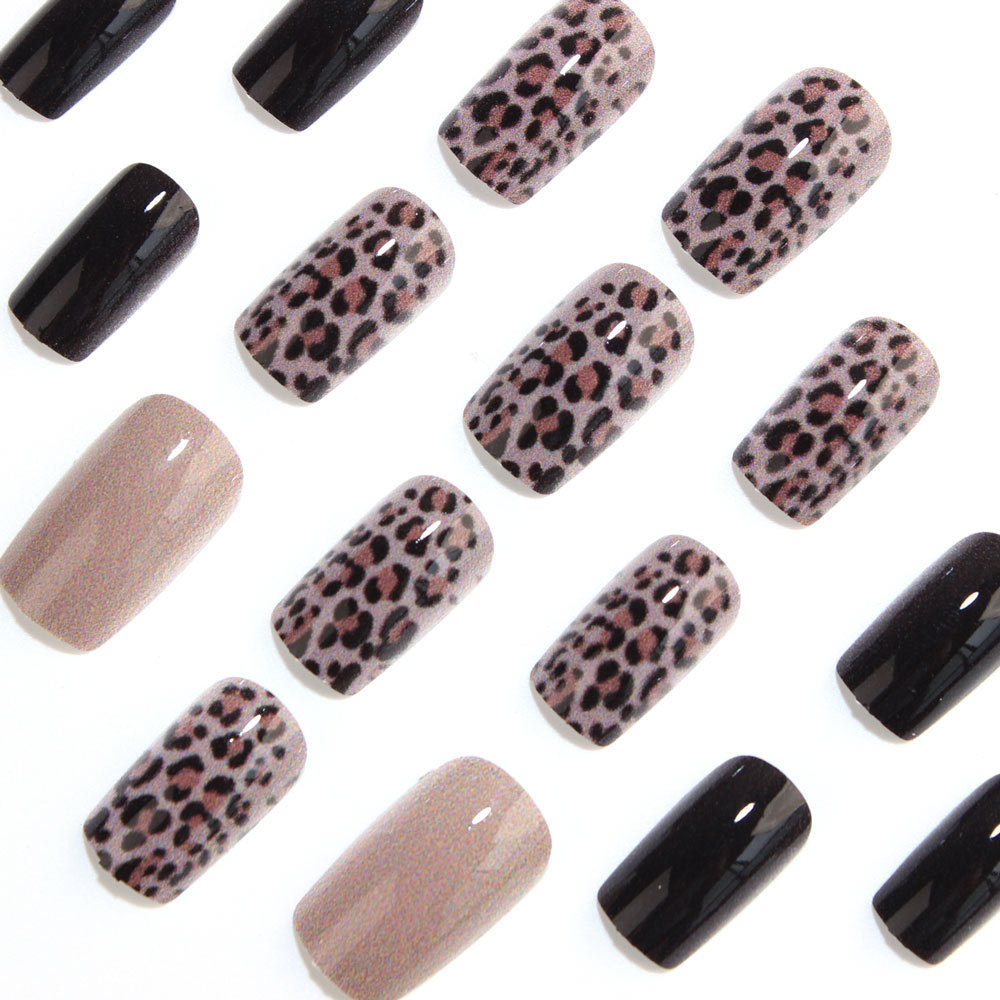 Coffee milk nails