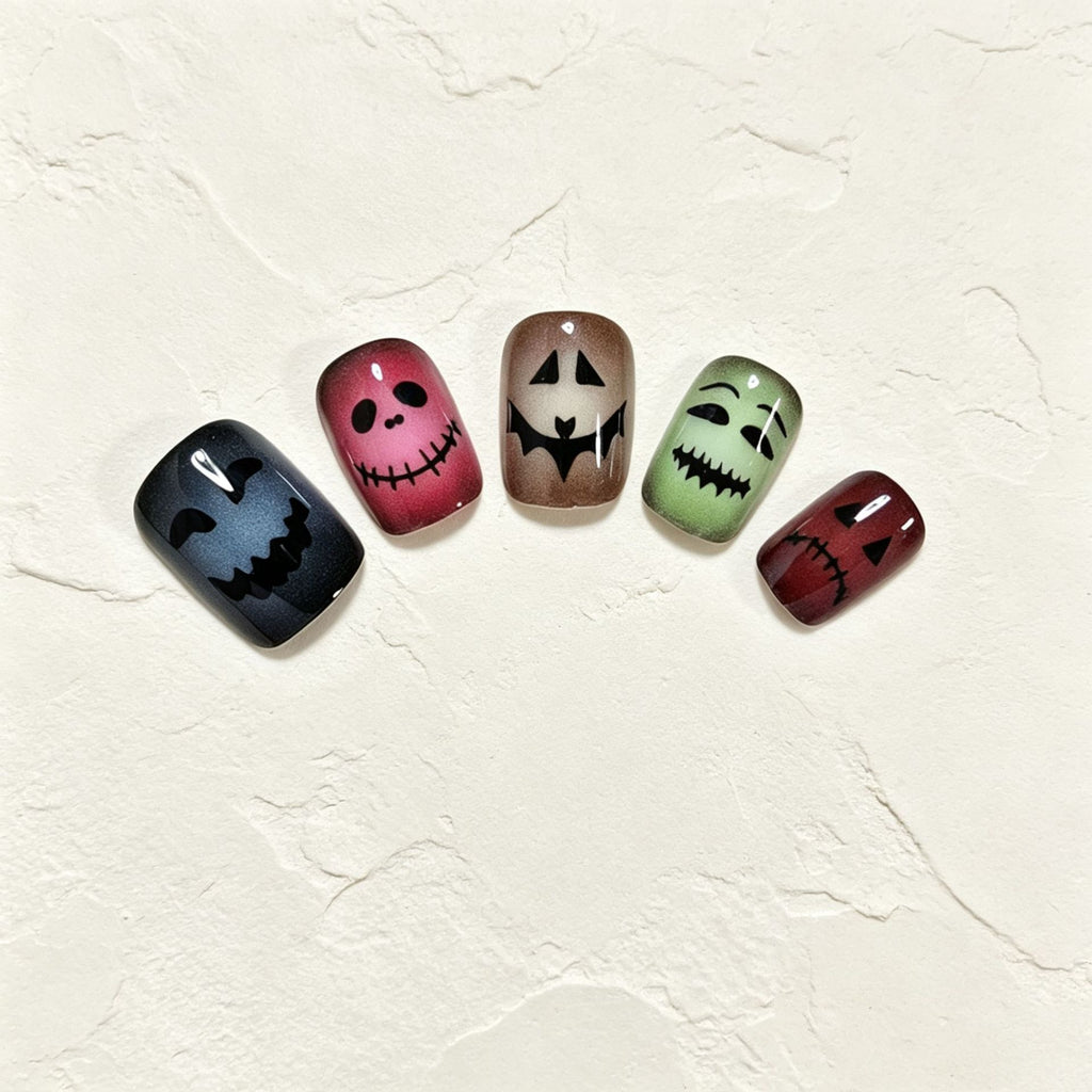 Devil cat's eye nails