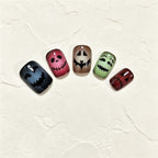 Devil cat's eye nails