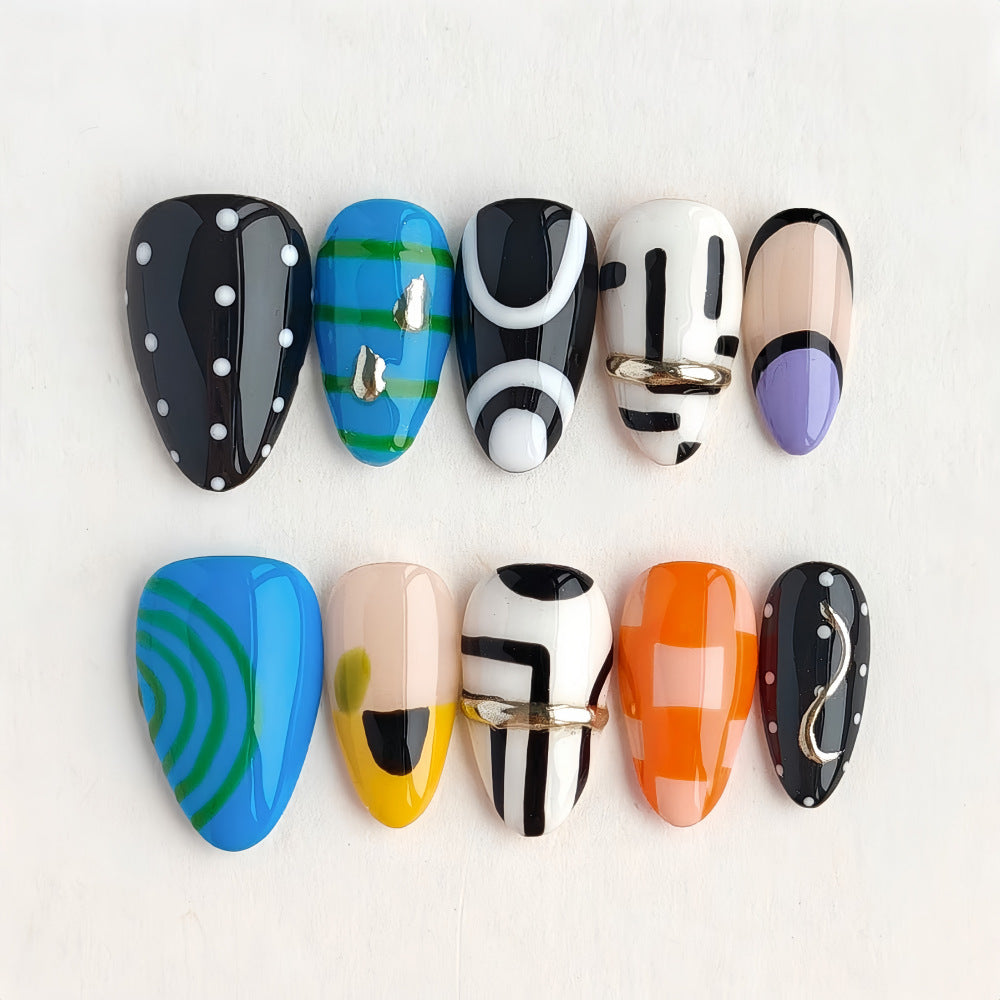 Doodle-style polka dot nails