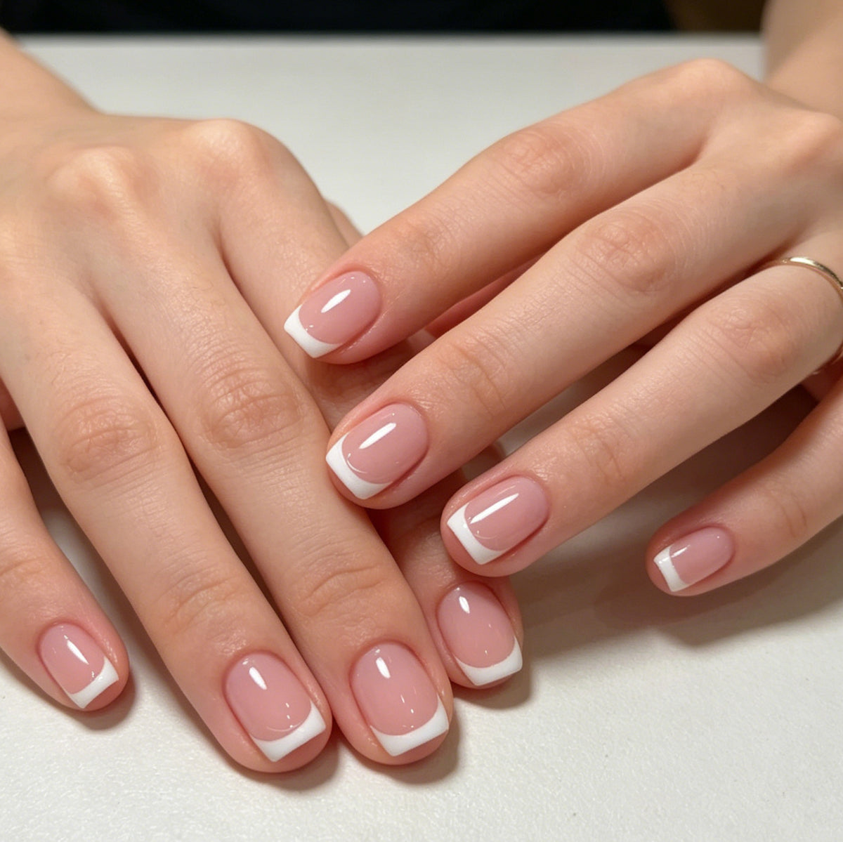 24pcs Short Square French manicure with Pink Nails