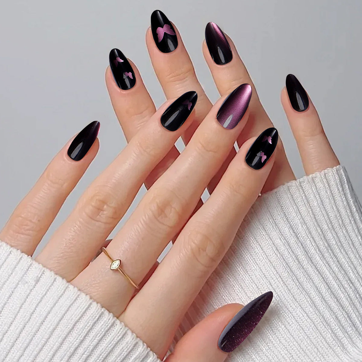 Solid-colored cat's eye nails