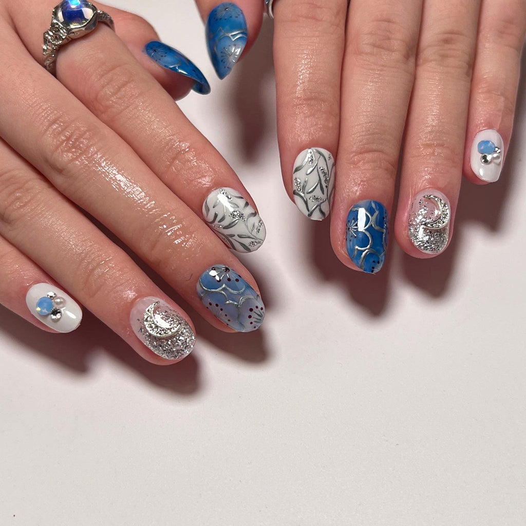 Blue mythic nails