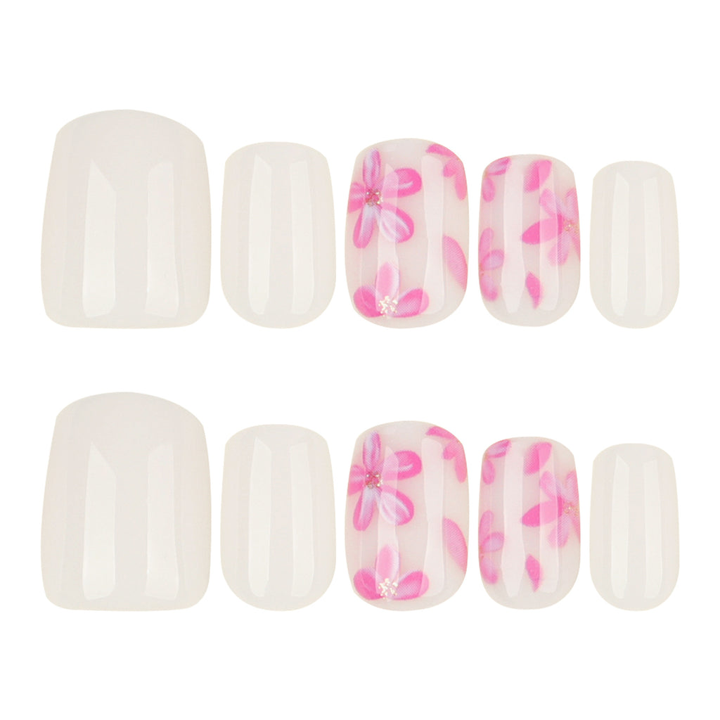 Milk Daisy nails