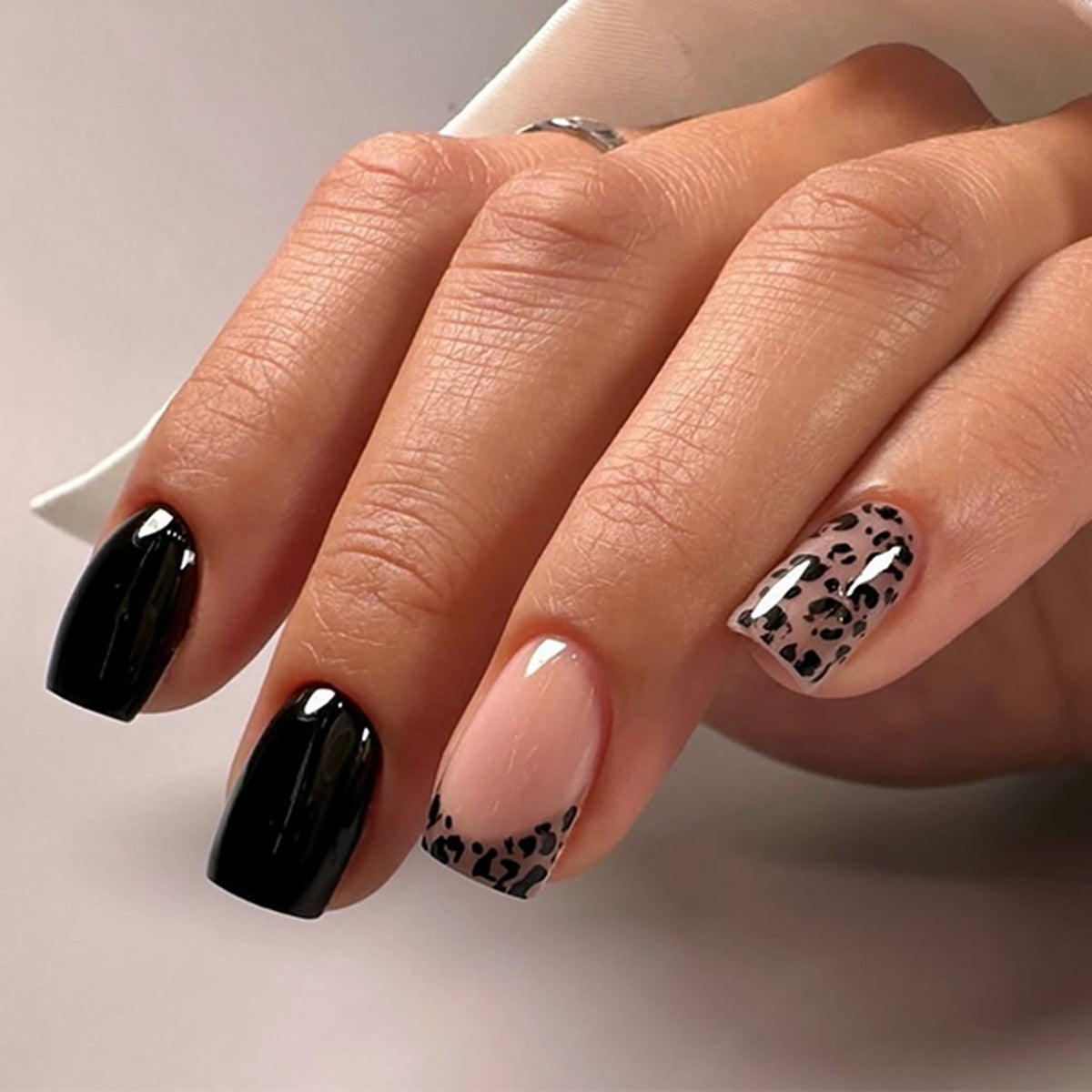 French leopard print manicure