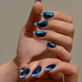 Deep-sea blue cat eye nails