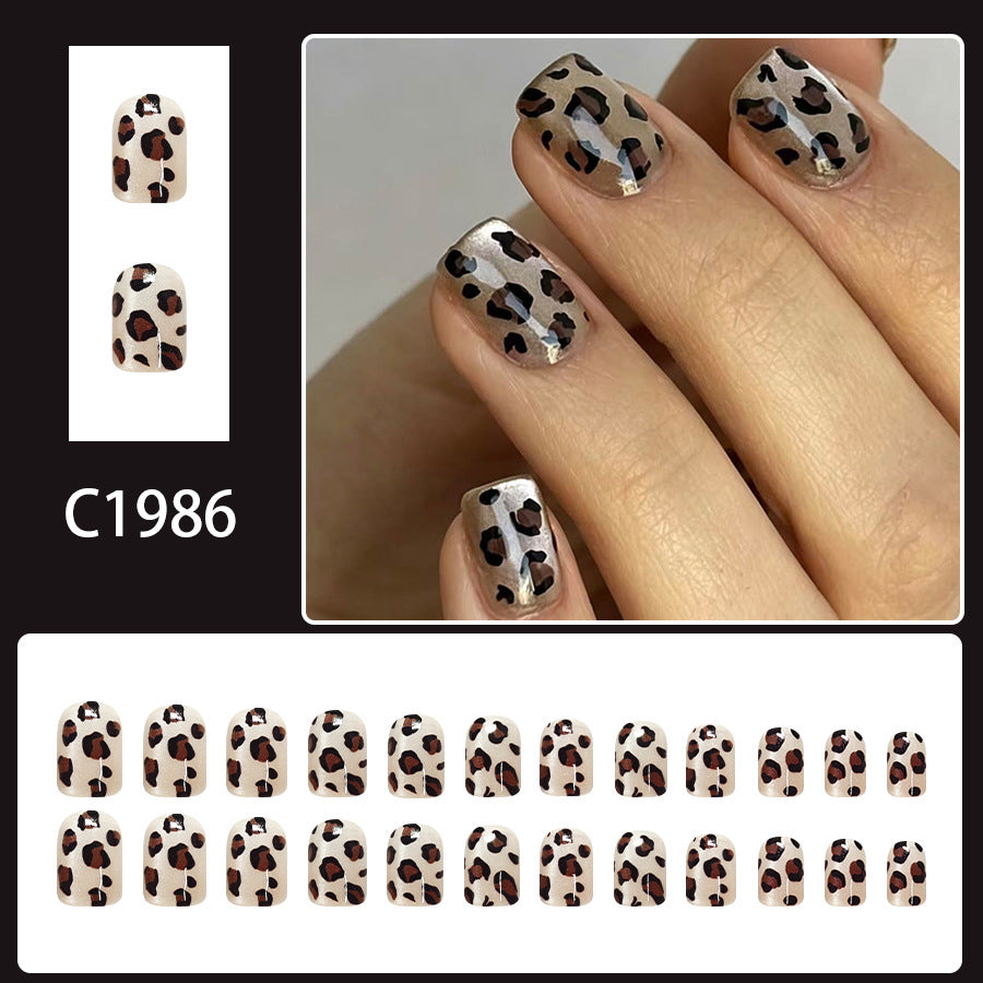 Short Leopard Cat eye style Nails