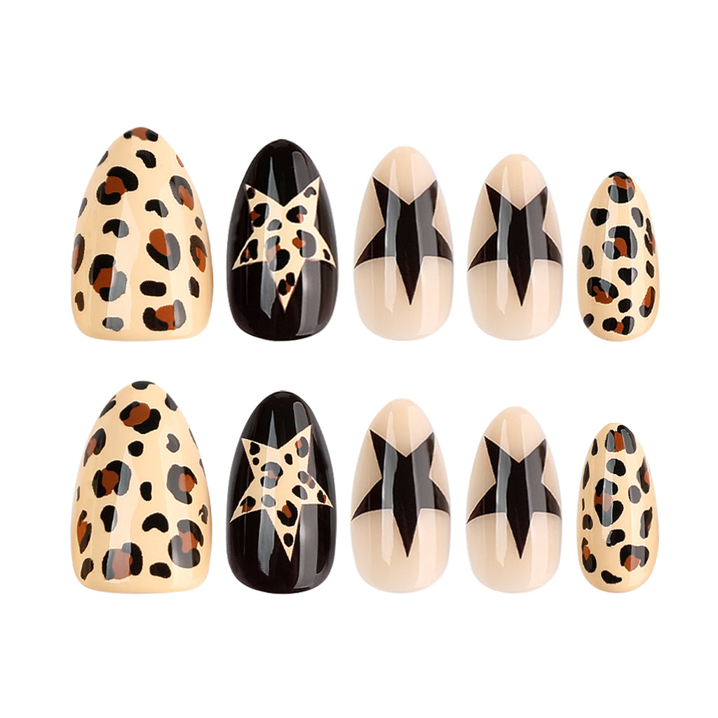 Star-shaped leopard print nails