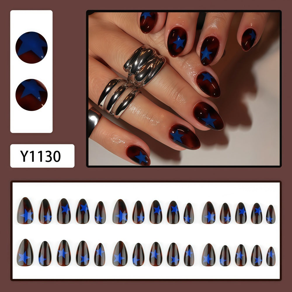Blue-brown amber nails
