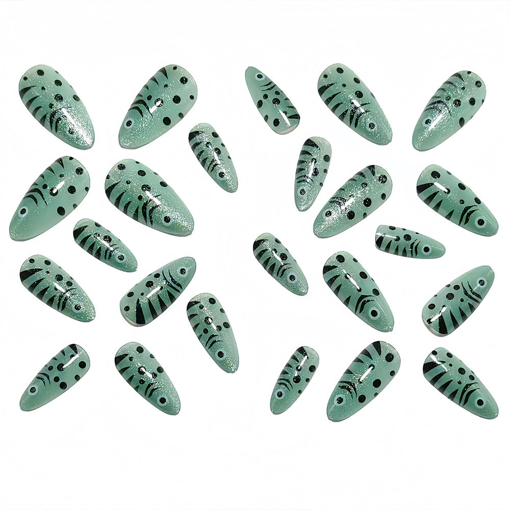 Little fish cat's eye nails