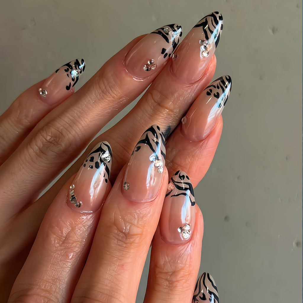 Aurora leopard print nails