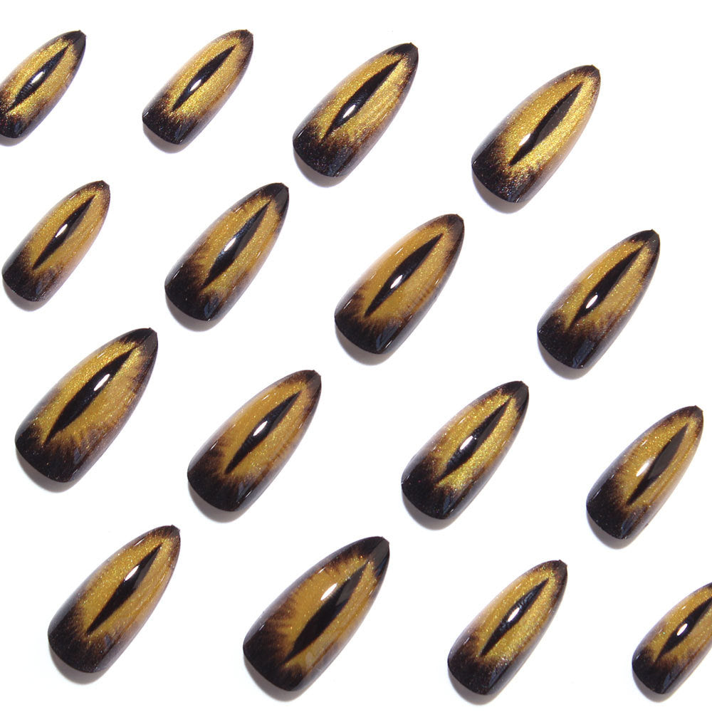 Yellow-eyed cat's eye nails