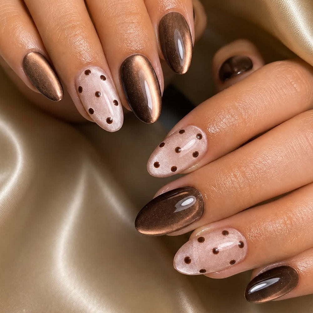 Caramel chocolate nails
