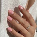 Peach Daisy nails