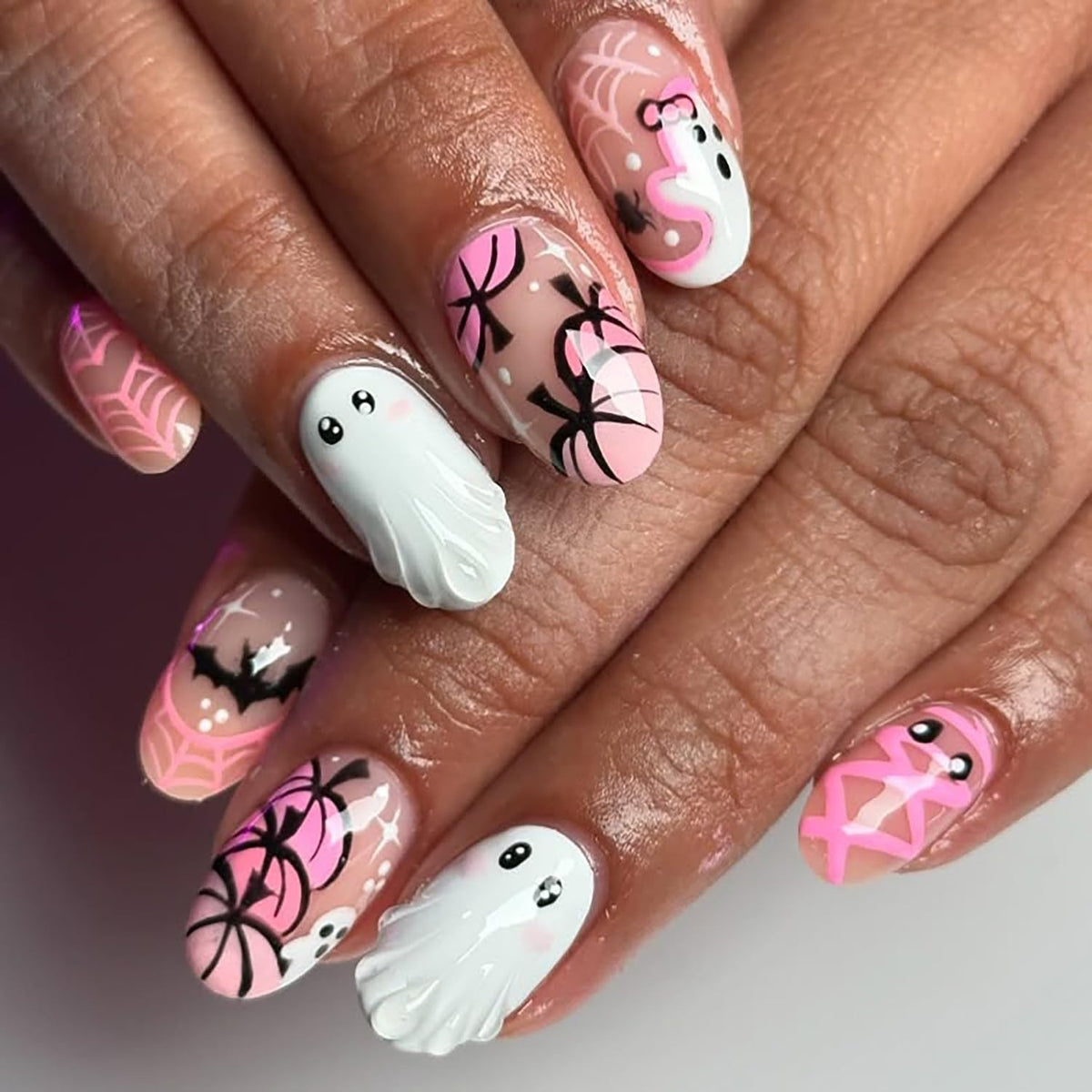 Cute ghost nails