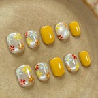 Turmeric Daisy nails