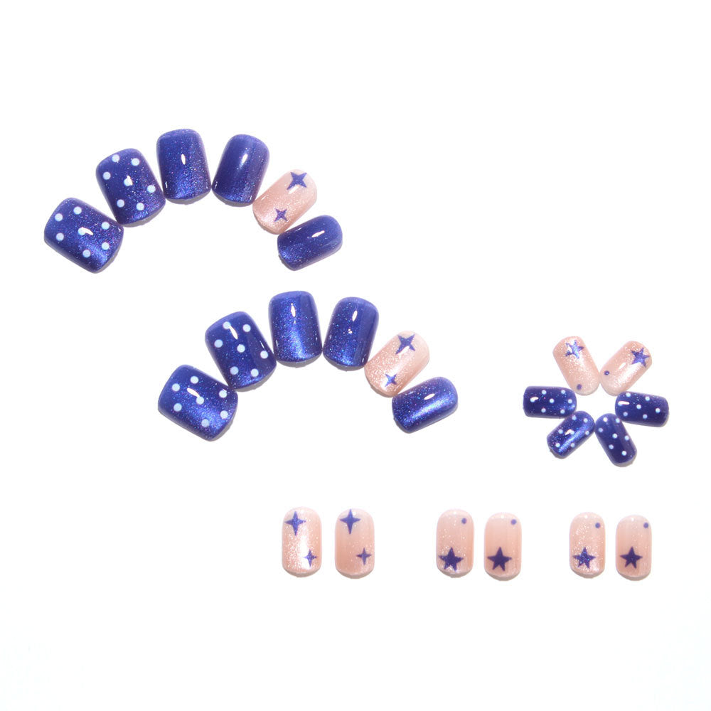 Klein blue star cat's eye nails