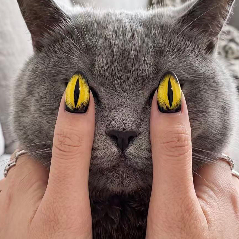 Yellow-eyed cat's eye nails