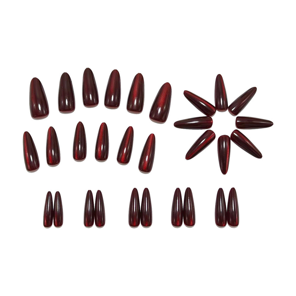 Red wine-colored cat-eye nails