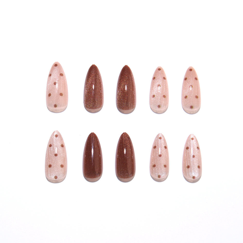 Caramel chocolate nails