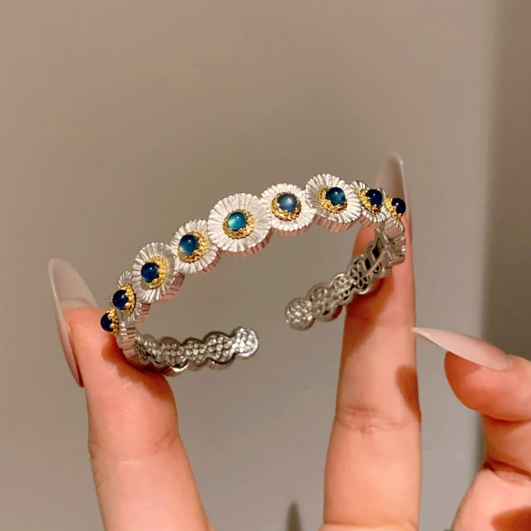 Little daisy bracelet stylish and sophisticated flower ring handband for women