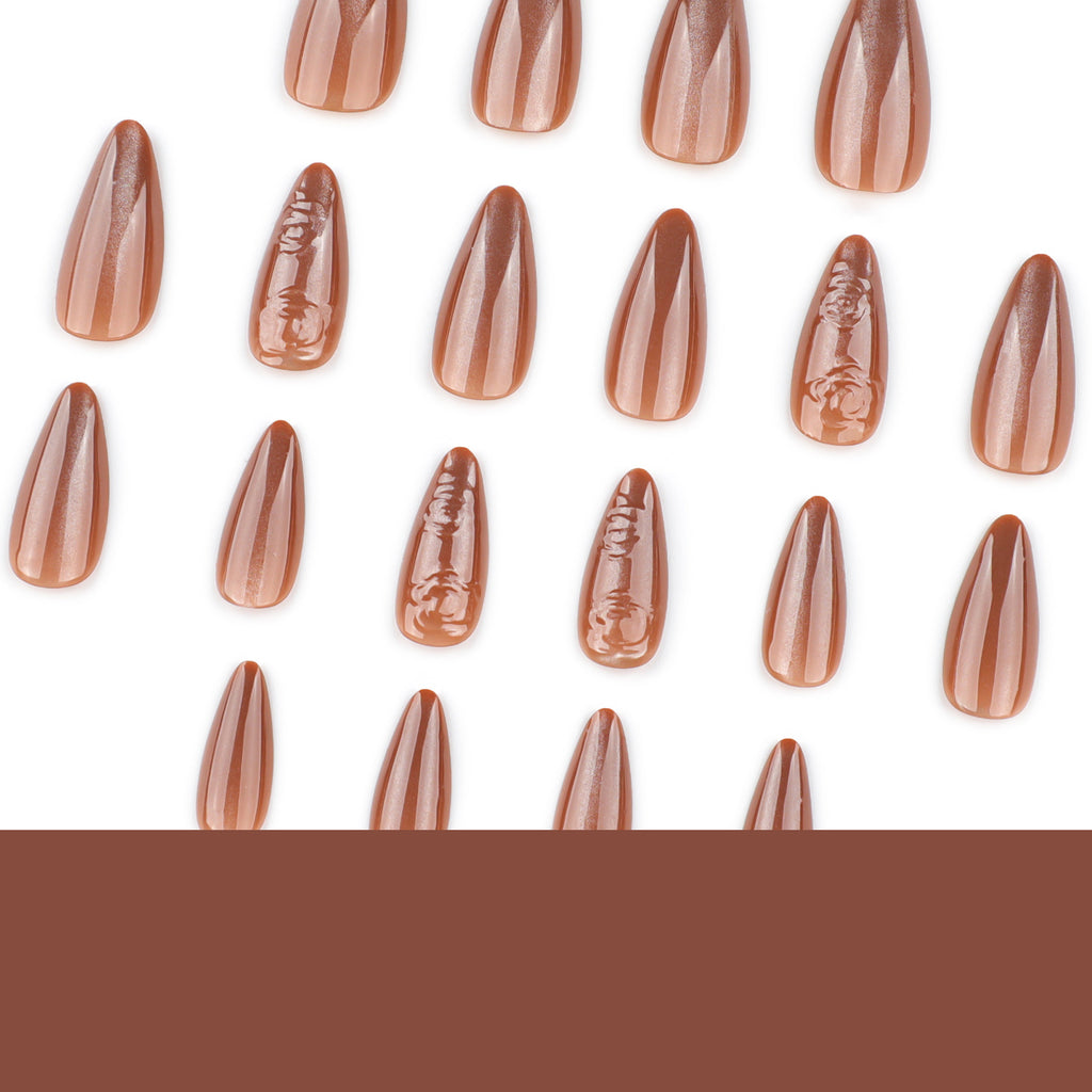 Rose-brown cat's eye nails