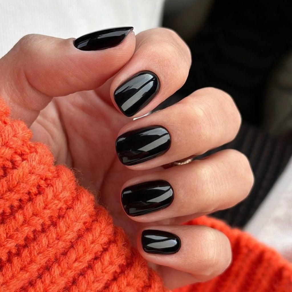 Classic black nails