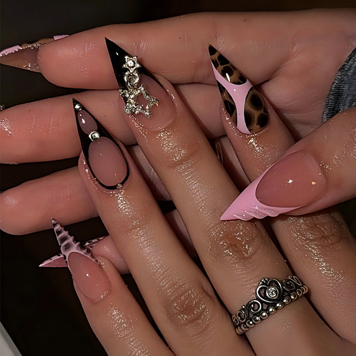 Long leopard-print nails