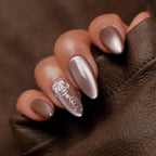 Rose-brown cat's eye nails