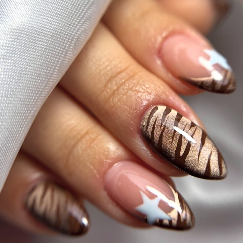 Chestnut leopard print nails
