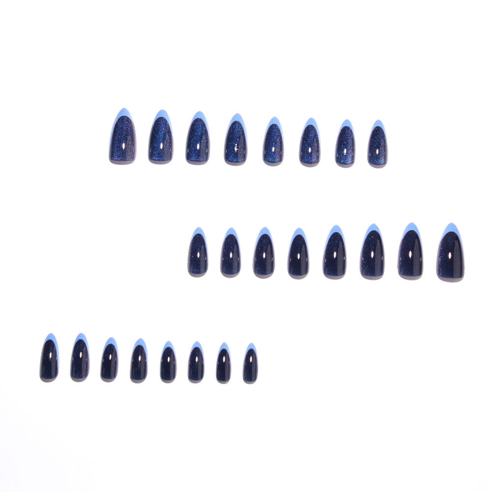 Deep-sea blue cat eye nails