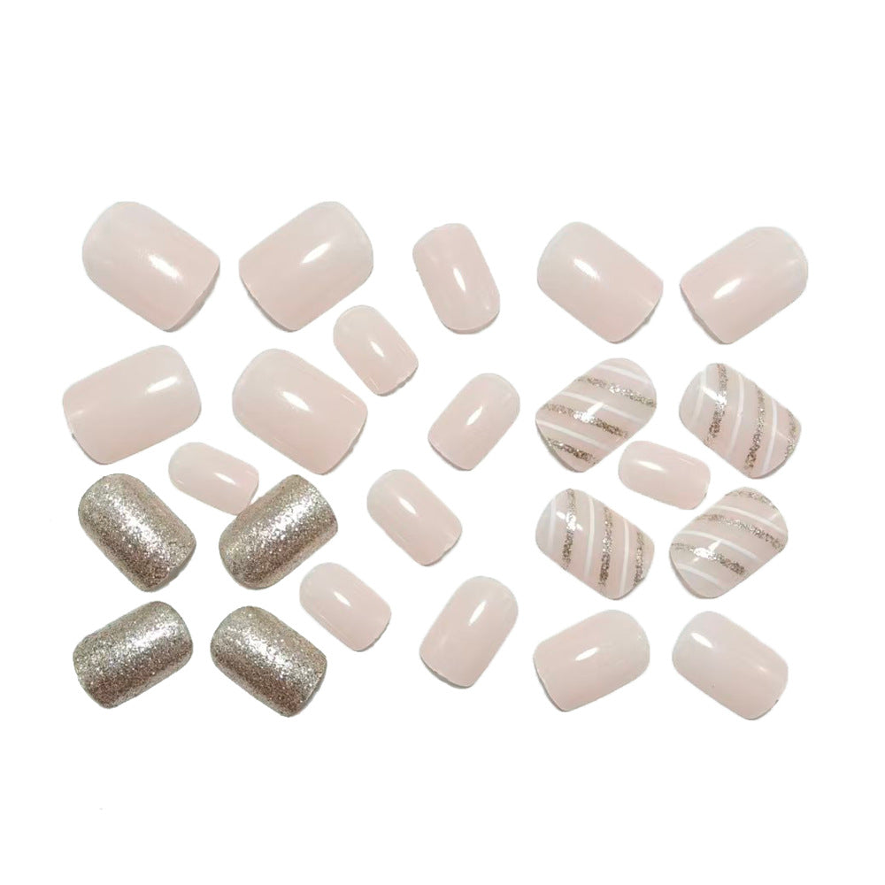 Square-shaped delicate nails