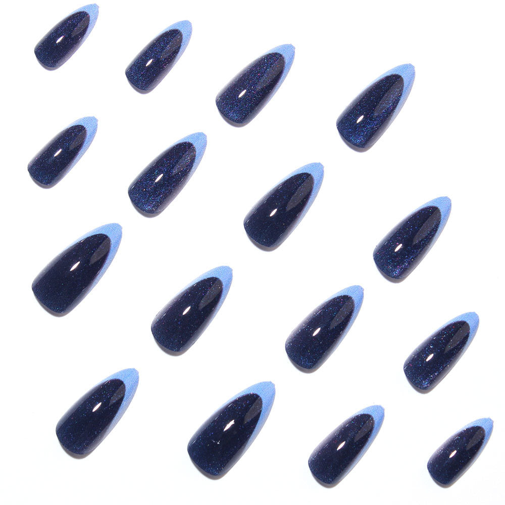 Deep-sea blue cat eye nails