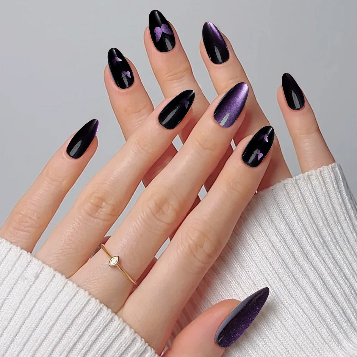 Solid-colored cat's eye nails