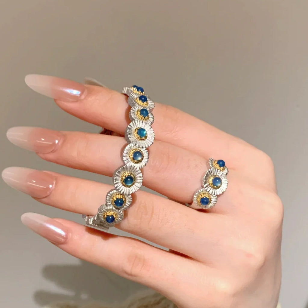 Little daisy bracelet stylish and sophisticated flower ring handband for women