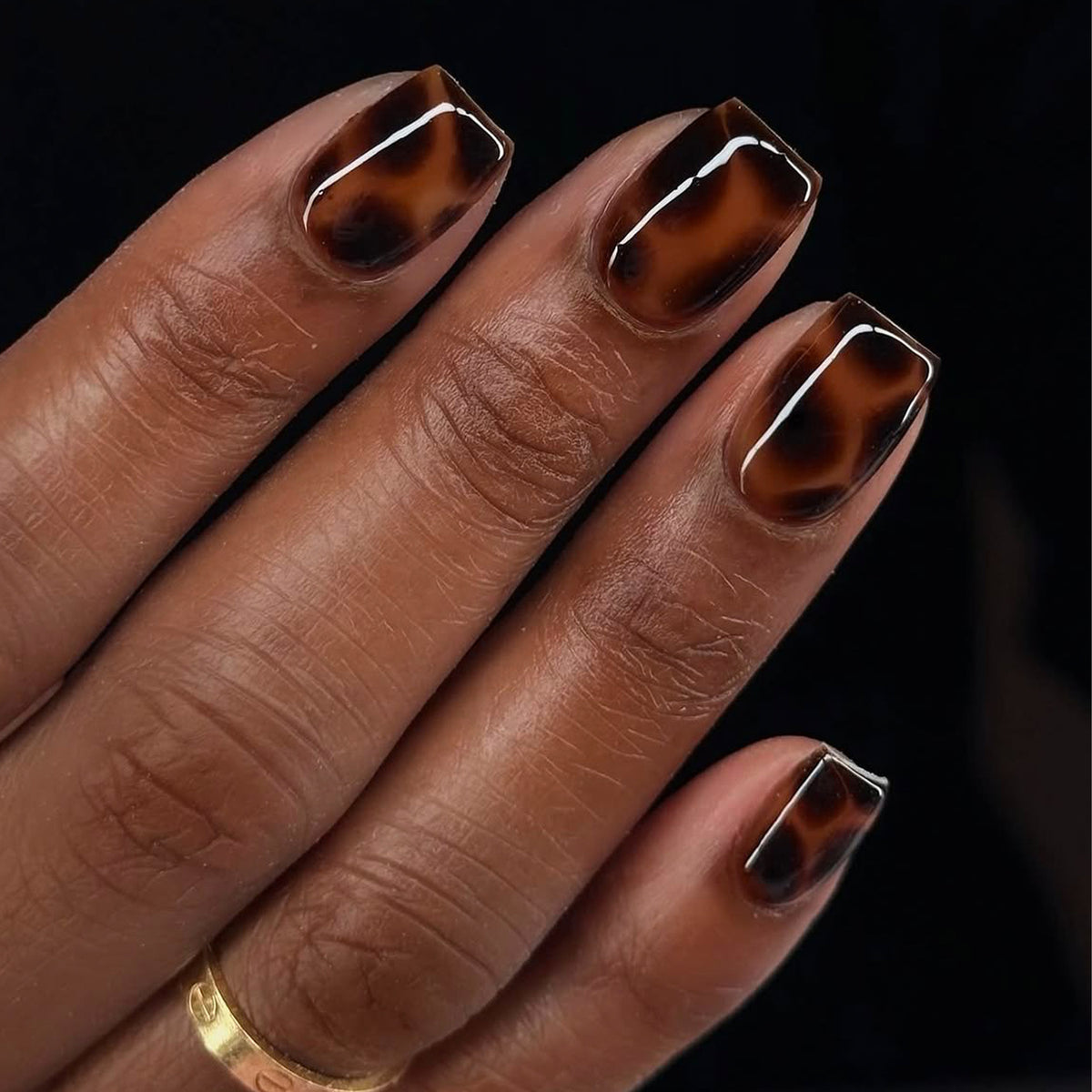 Autumn brown nails