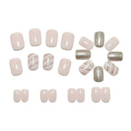 Square-shaped delicate nails