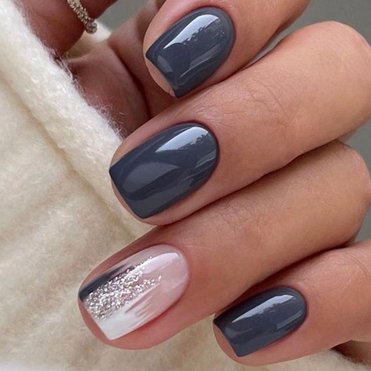 24pcs Blue short Oval Nails